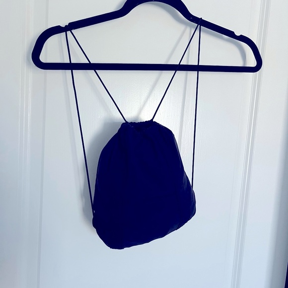 Rare lululemon pullover zip hood jacket that convertible into drawstring bag - Picture 3 of 6